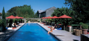 La piscine de l'hôtel Les Orangeries - Lussac-les-Châteaux
